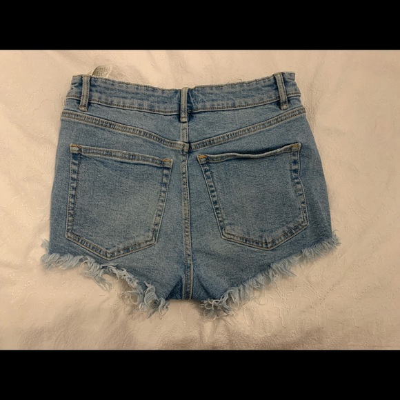 Zara Lightly ripped shorts - Picture 4 of 4